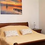 For 9 People 15 Mins Walk From The Beaches And The Center Of Ste Maxime * Sainte-Maxime