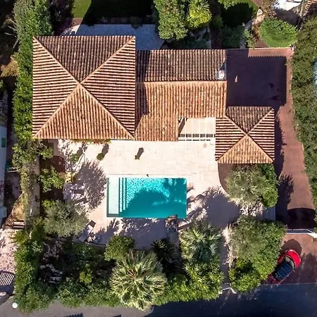 For 9 People 15 Mins Walk From The Beaches And The Center Of Ste Maxime Villa